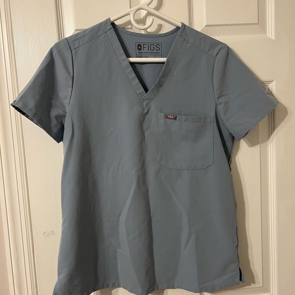 Dusty blue figs Catarina scrub top